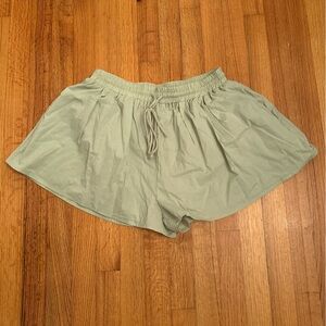 MABLE Shorts  100% rayon lined  shorts size L (n3)